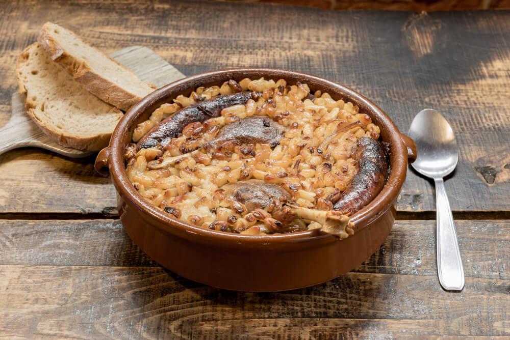 Spezialitäten Toulouse Cassoulet toulousain