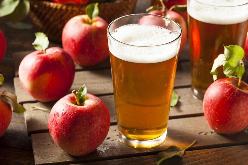 Spezialitäten Rouen Normannischer Cidre