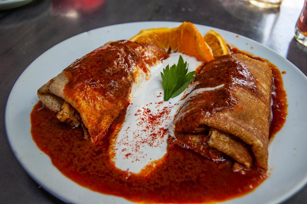 Crepes Hortobágy, estilo húngaro