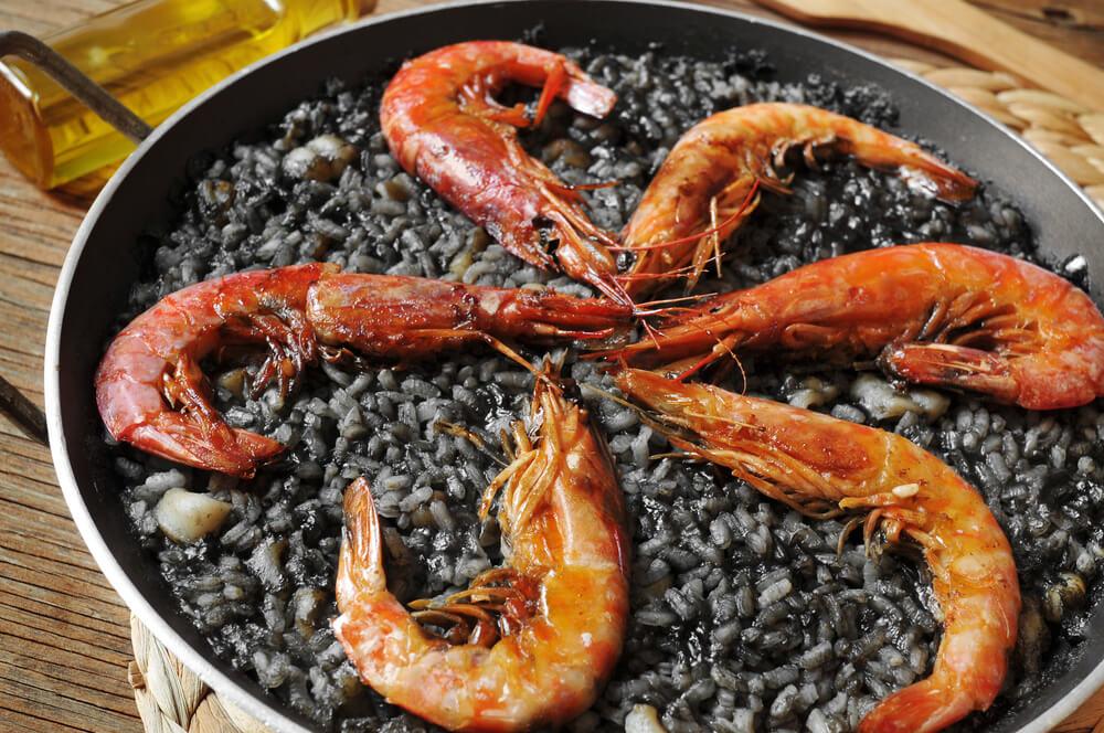 especialidades barcelona arroz negro paella negra paella tinta calamar barcelona