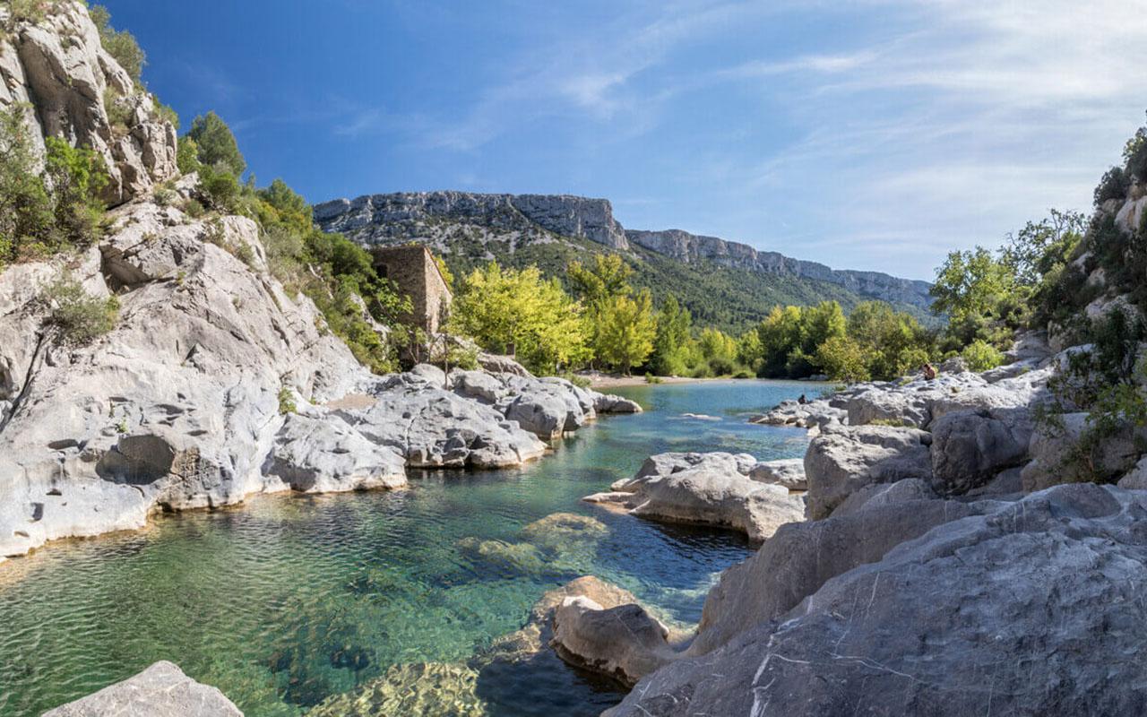 Badevergnügen Süßwasser Pyrénées-Orientales Gorges Gouleyrous
