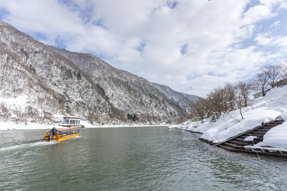 Der Mogami-Fluss shutterstock