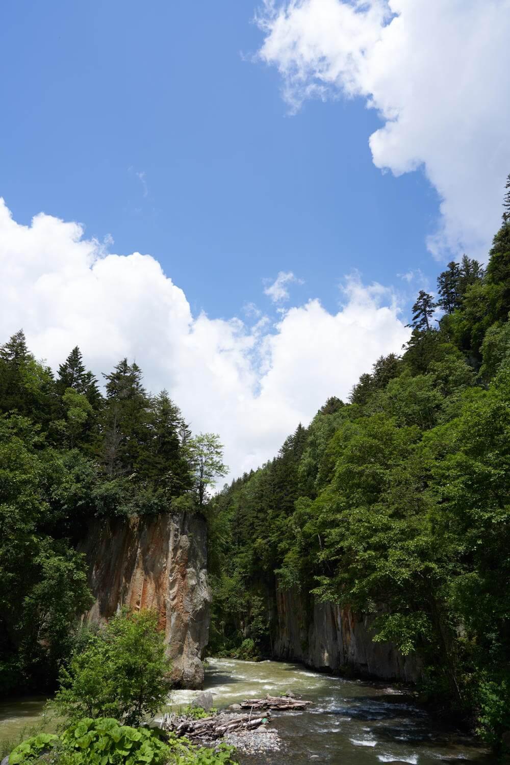 Der Ishikari-Fluss shutterstock