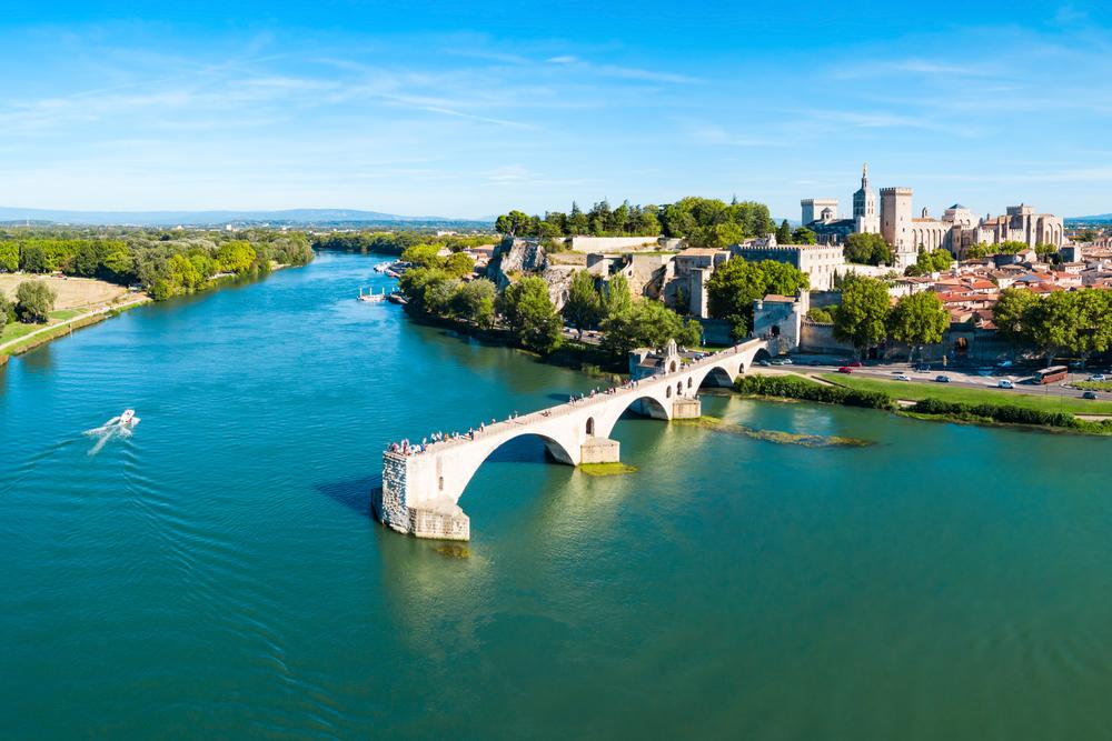 fluss rhone avignon