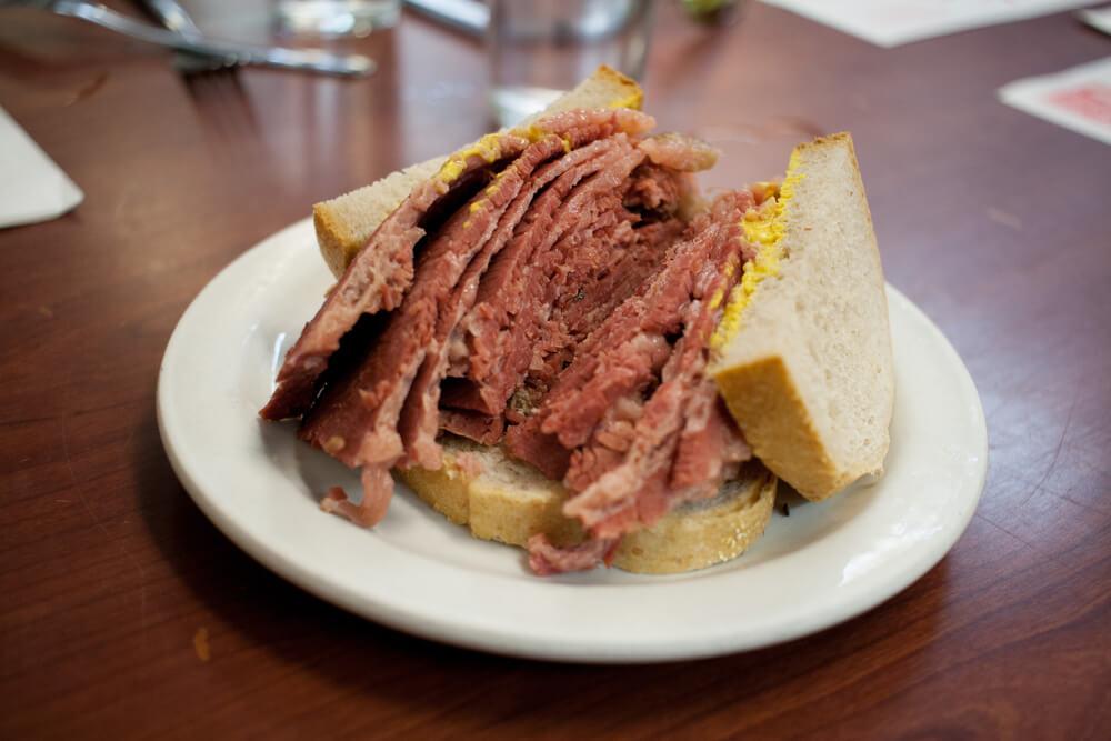 especialidades montreal sándwich de carne ahumada