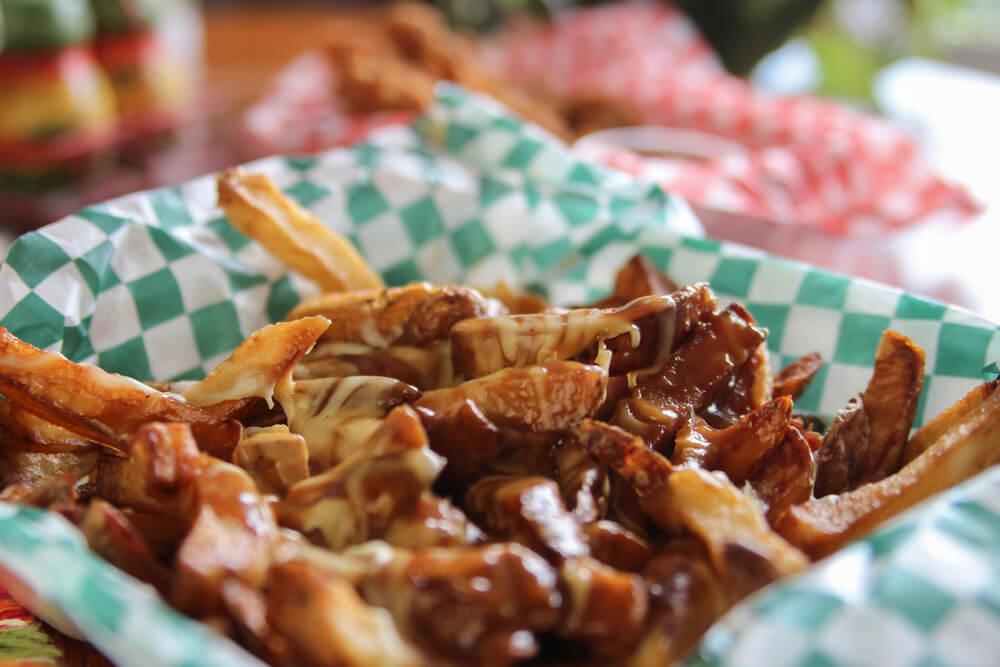 especialidades montreal poutine