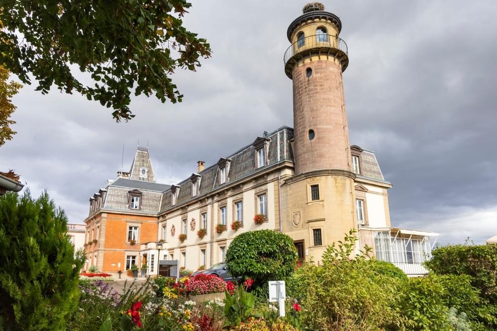 Rouffach,,Frankreich,,14.Oktober,2023:,Chateau,D'isenbourg,Und,Wellness