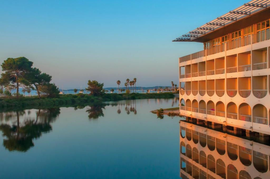 Hotel 2 hyères