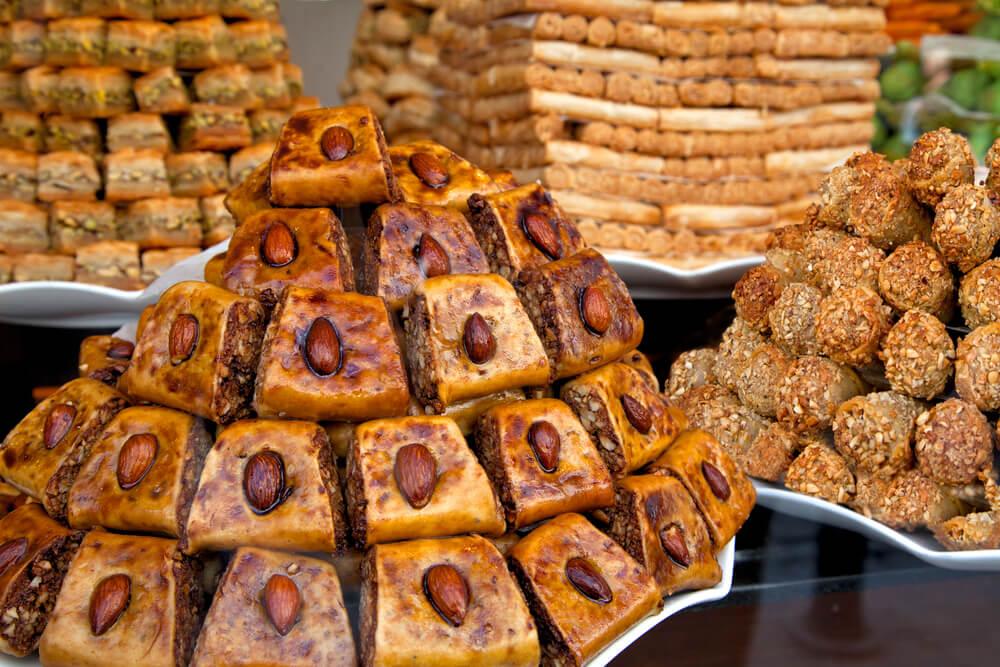 marrakech spezialitäten orientalische gebäcke baklawas gazellenhörner baghrir