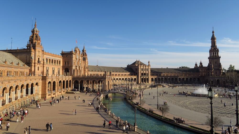 Plaza de España, Sevilla, Spanien, 2. März 2019: Touristisch