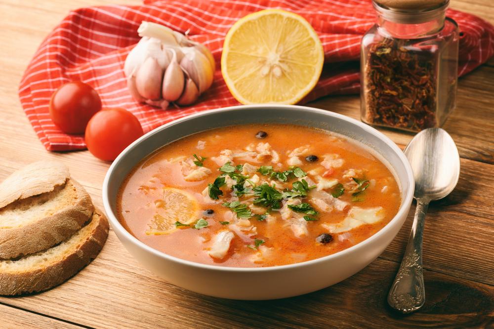 Zuppa,Di,Pesce,Con,Pomodori,E,Aglio,(aljotta)