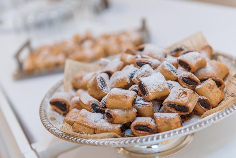 Snack,Maltesi,Con,Dattli,Farciti,Durante,Una,Festa