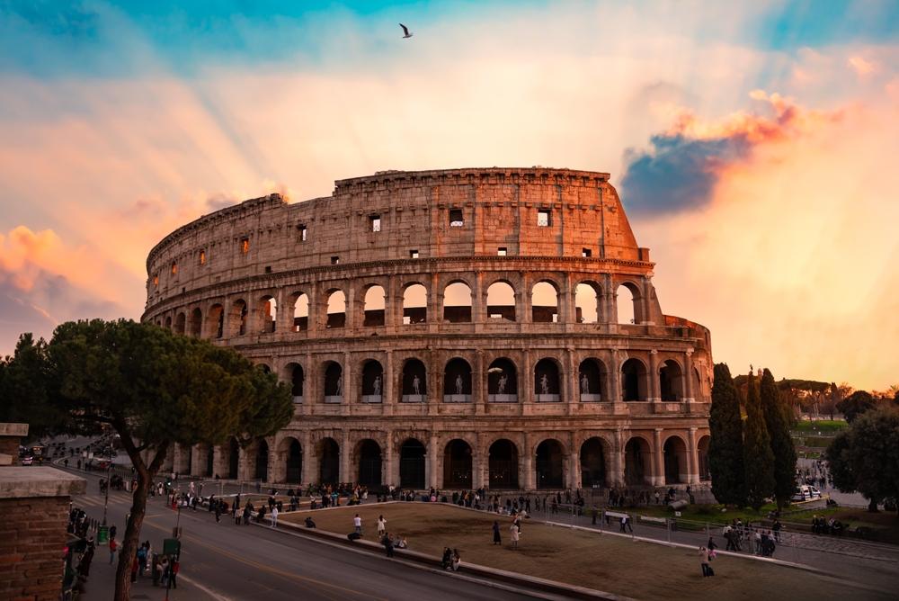 Colosseo,Al,Tramonto,,Famoso,Monumento,A,Roma,,Italia.