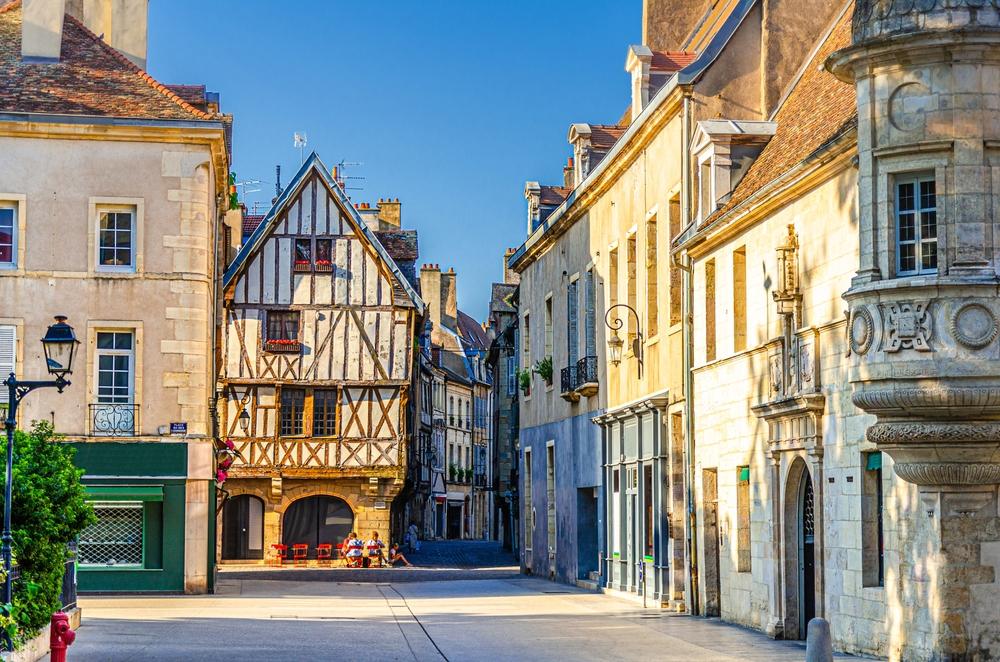 Dijon,Città,Antica,Edifici,Medievali,E,Tradizionali,Case,Con