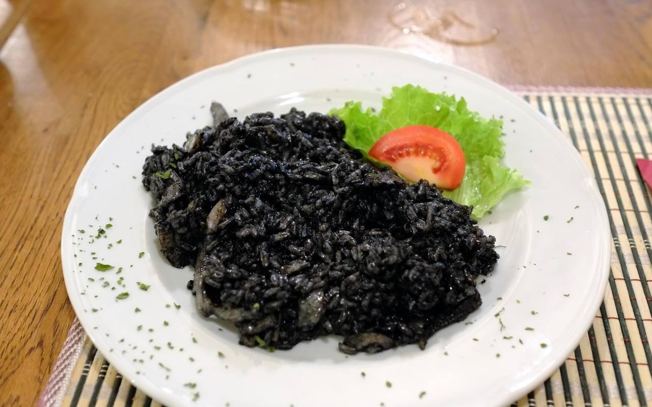 Schwarzes Risotto