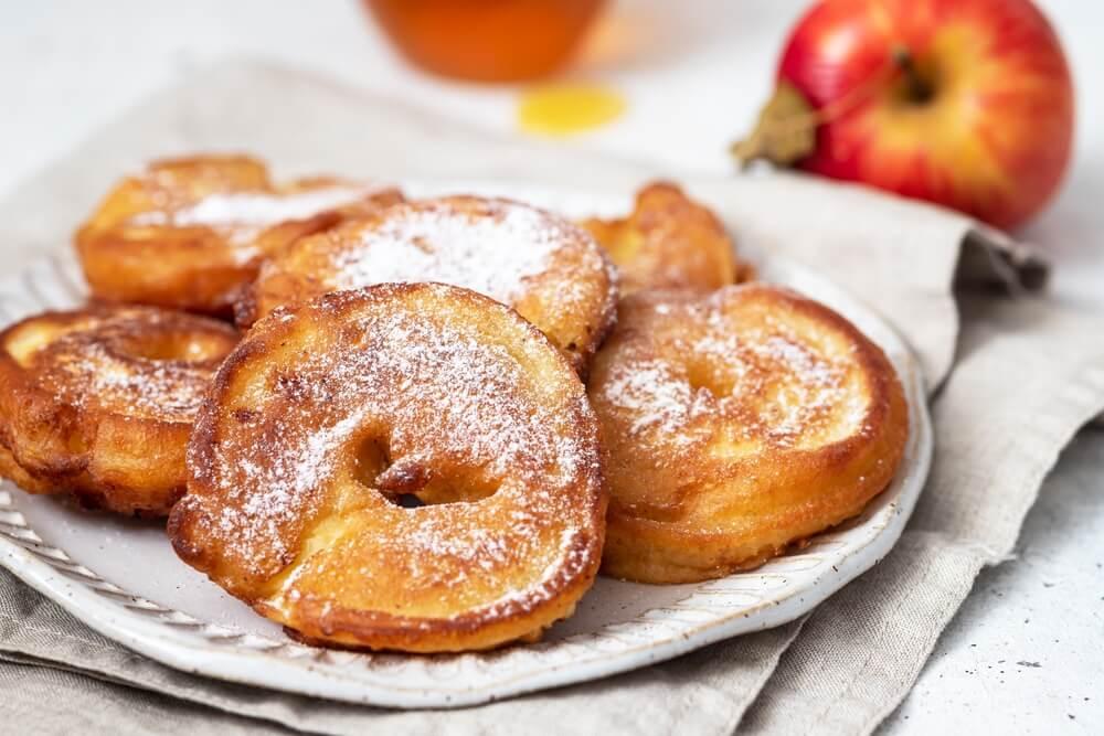 specialità Nizza Frittelle di Mele e Uvetta