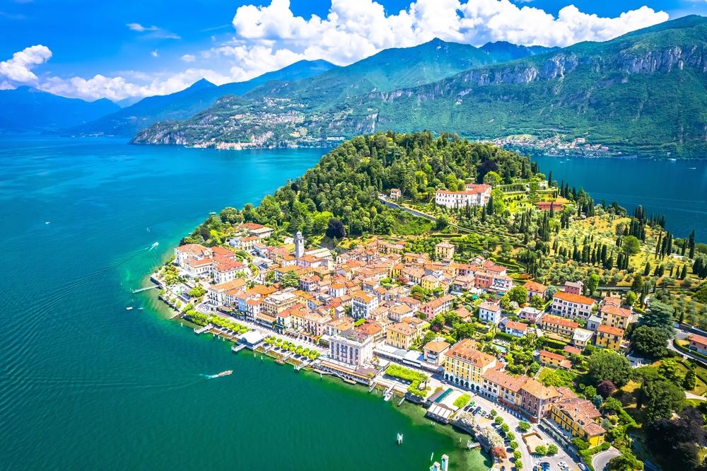 Stadt,Bellagio,Am,Comer,See,Luftaufnahme,Landansicht,,Lombardei