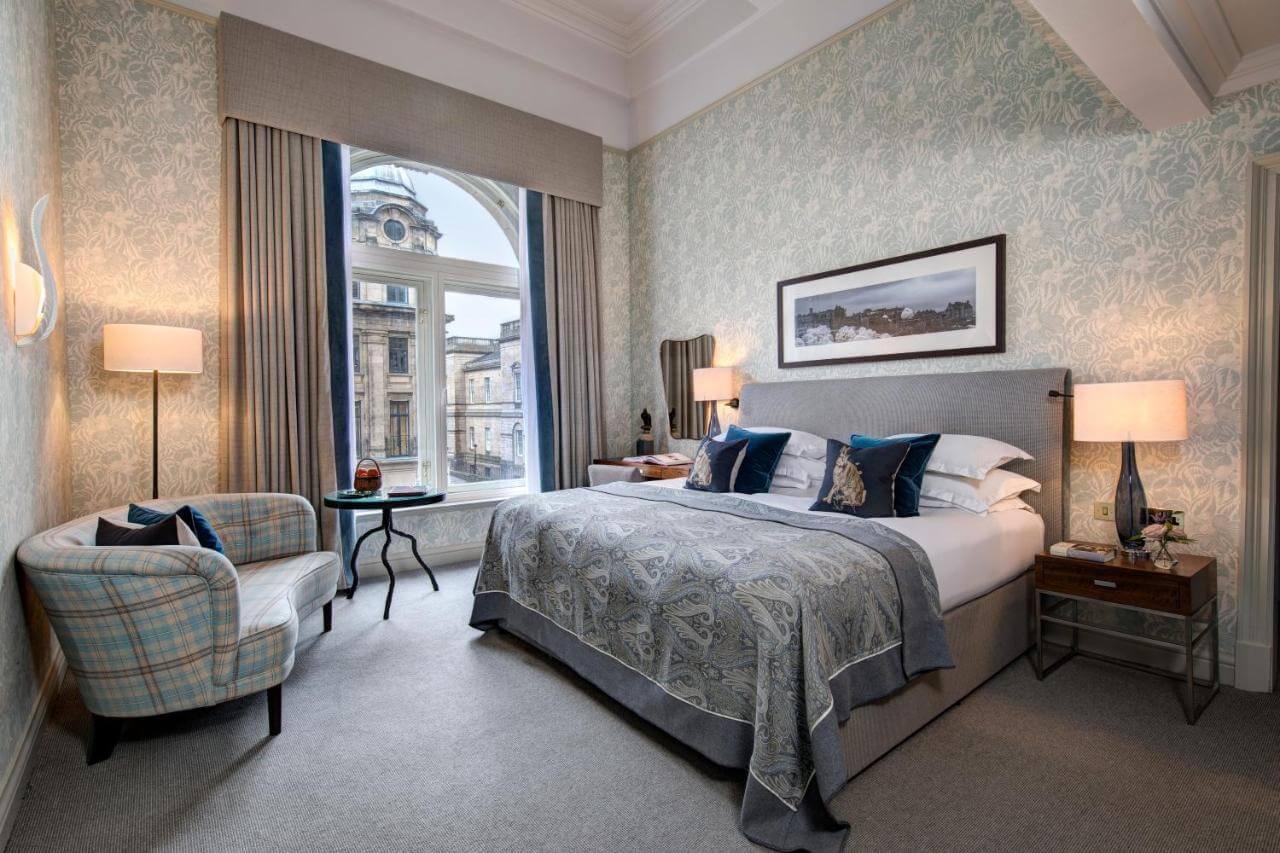 balmoral Hotel booking