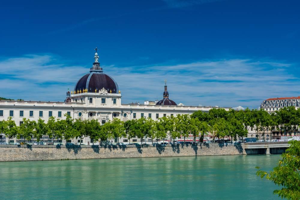 Hotel dieu lyon presquil
