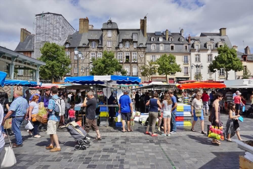 Platz der Lices Markt Rennes