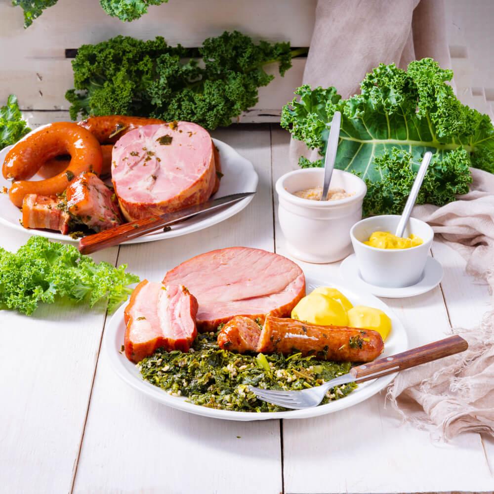 Grünkohl mit geräucherter Wurst
