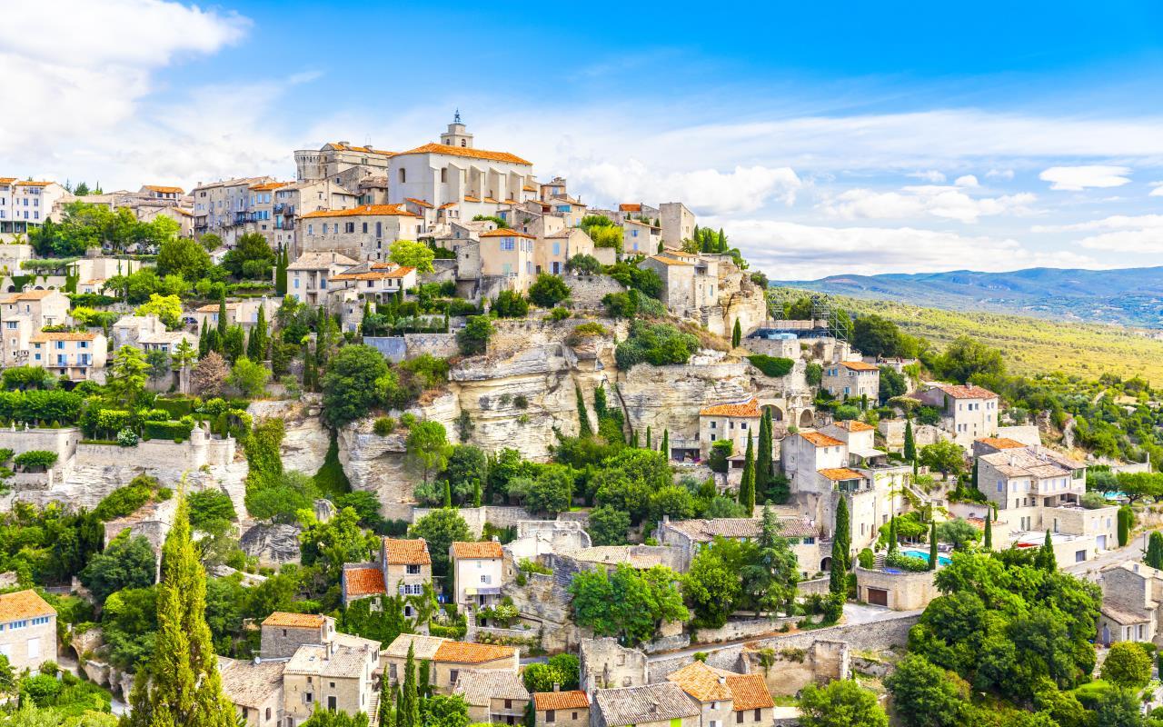 Quali sono i più bei villaggi da scoprire attorno ad Avignone?
